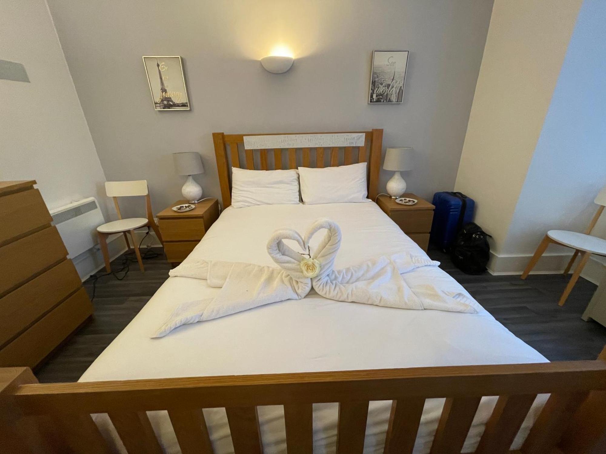 Bournemouth Hot Tub & Sauna Holiday Let Extérieur photo