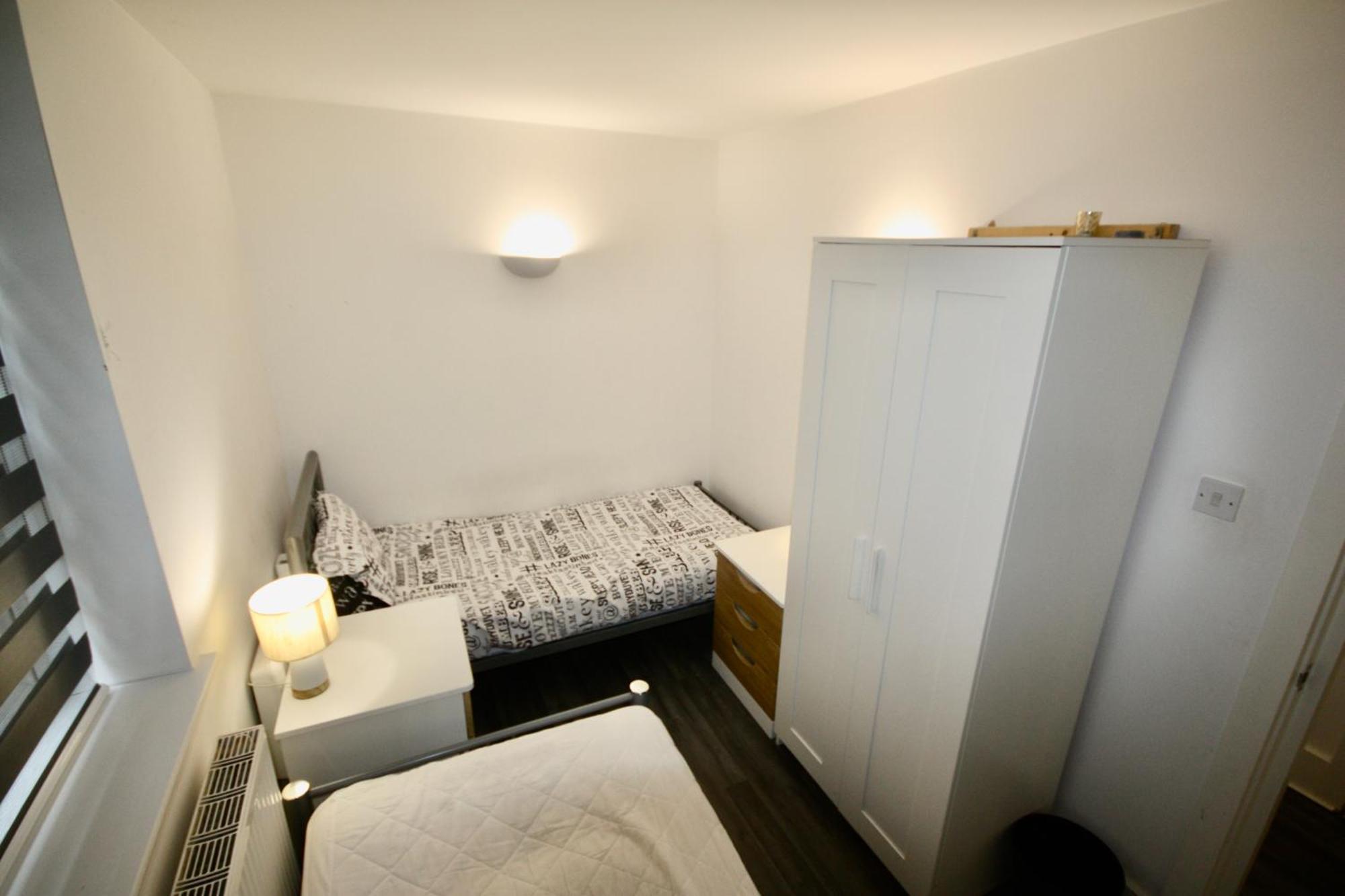 Bournemouth Hot Tub & Sauna Holiday Let Extérieur photo