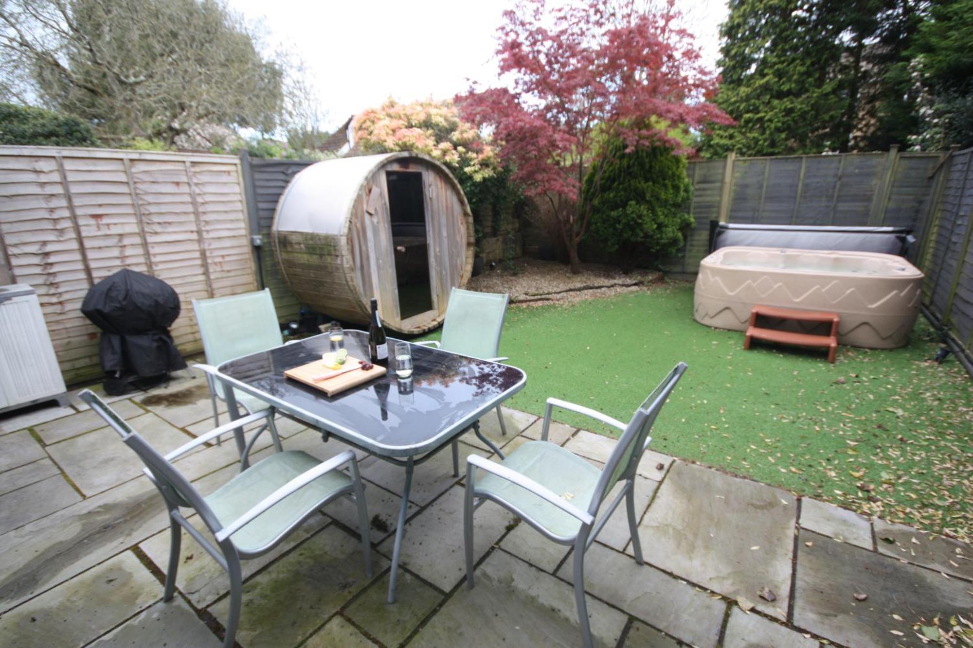 Bournemouth Hot Tub & Sauna Holiday Let Extérieur photo