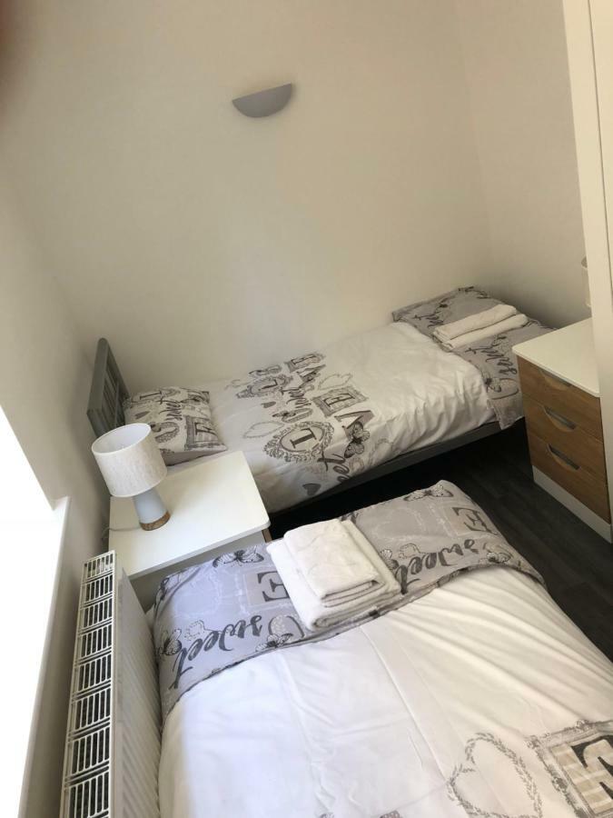 Bournemouth Hot Tub & Sauna Holiday Let Extérieur photo
