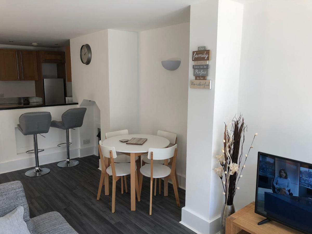 Bournemouth Hot Tub & Sauna Holiday Let Extérieur photo